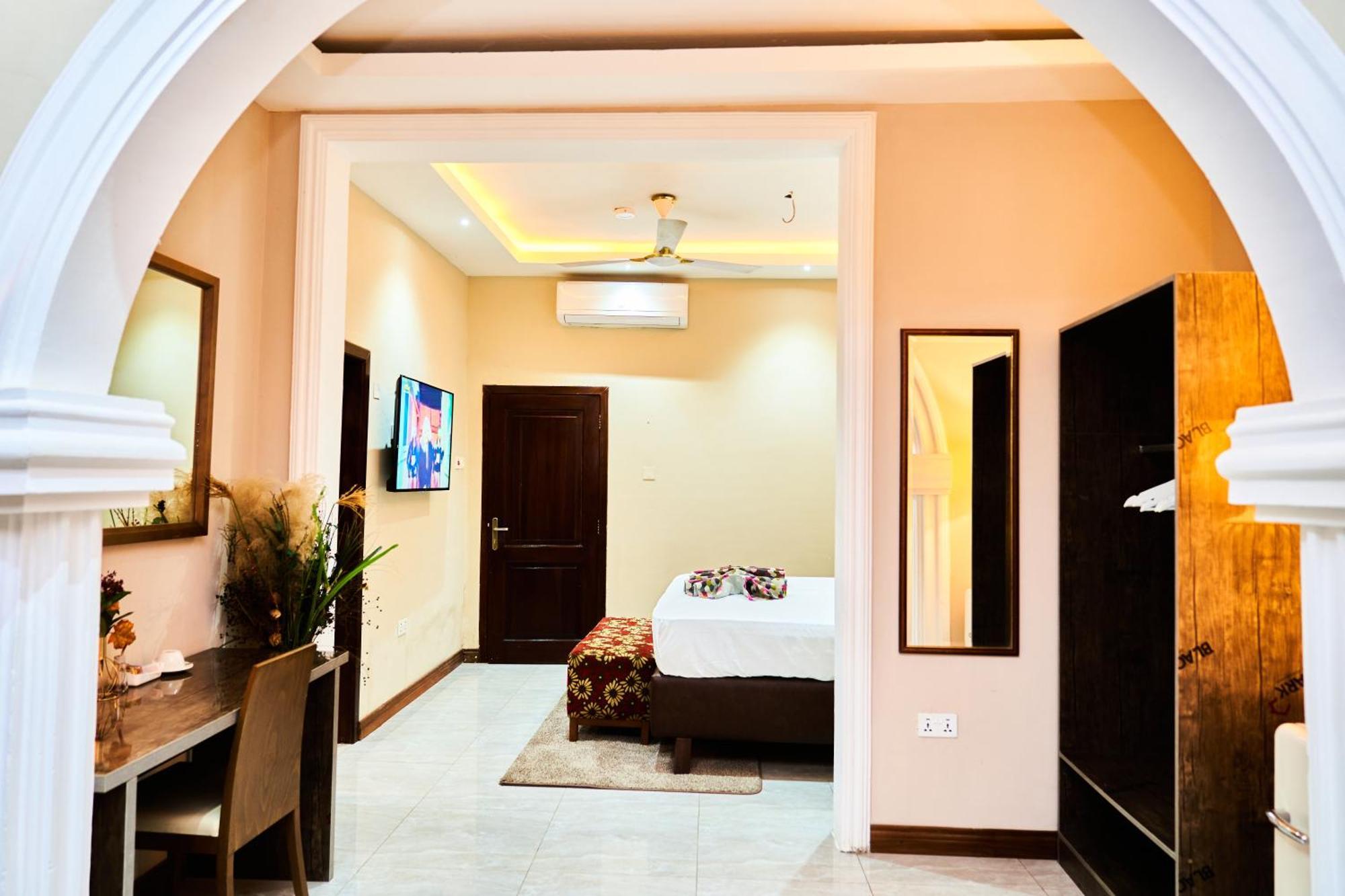 Grand Casamora Hotel Ogbodjo エクステリア 写真