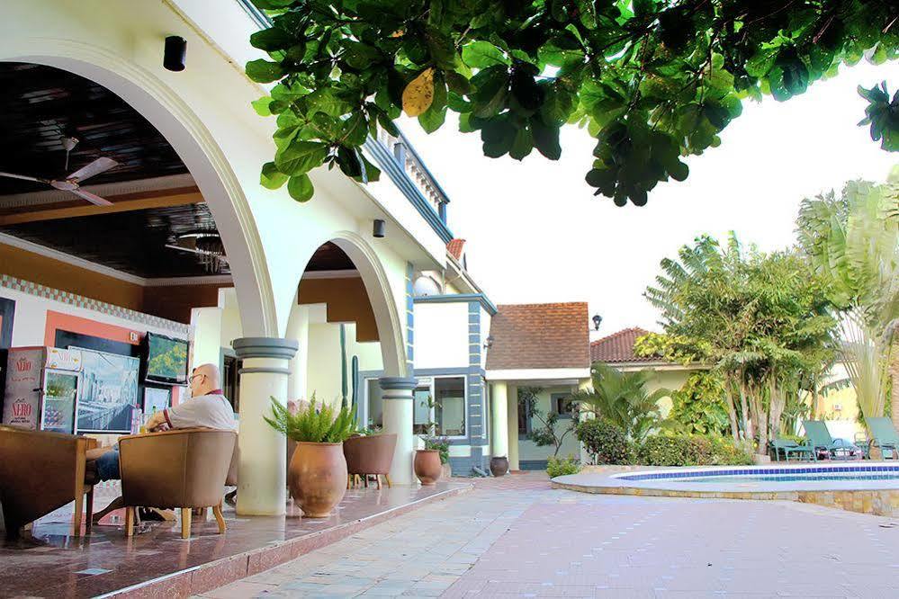 Grand Casamora Hotel Ogbodjo エクステリア 写真